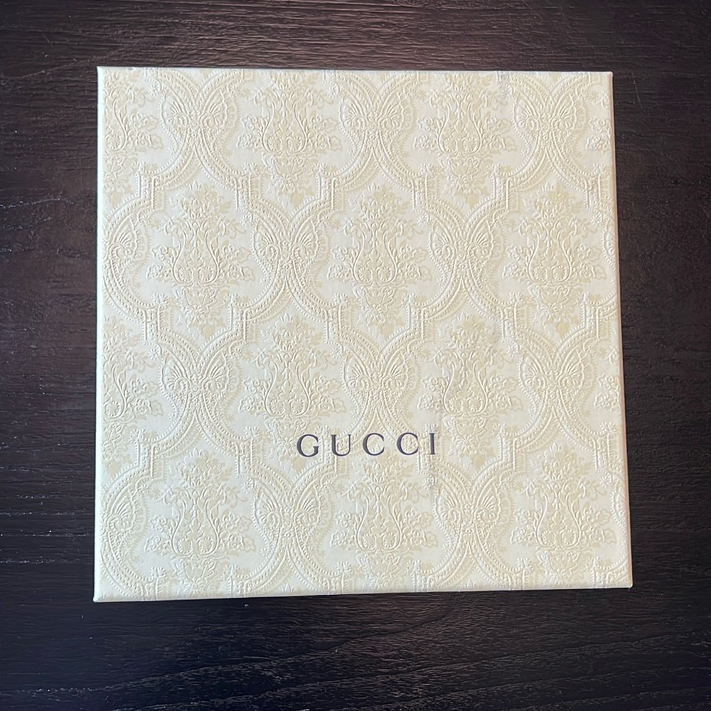 Gucci box